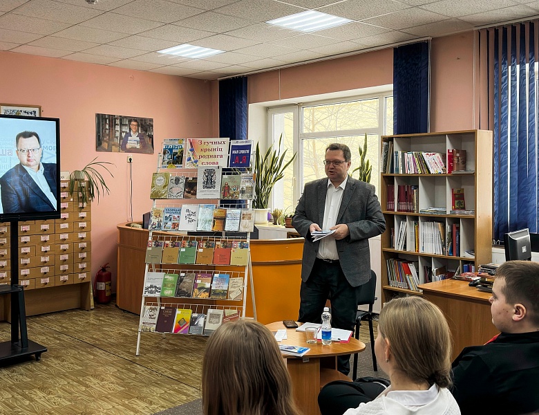 Сустрэча з паэтам Васілём Барысюком да Міжнароднага дня роднай мовы