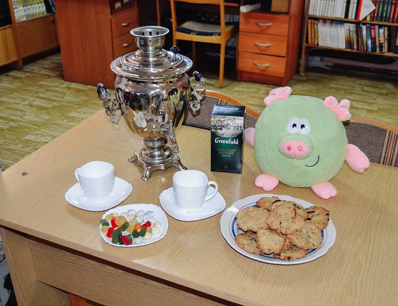 Книга + Кино: «Невероятные миры Жюля Верна»