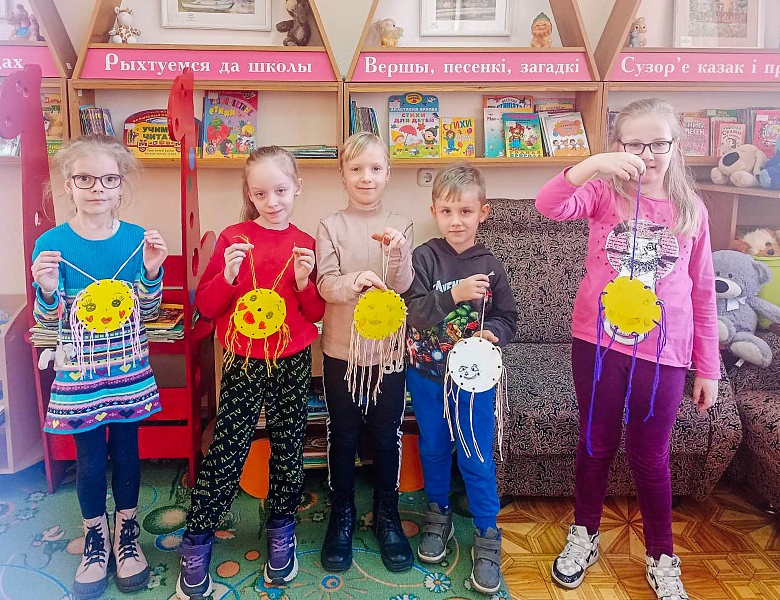 Громкие чтения в детском отделе