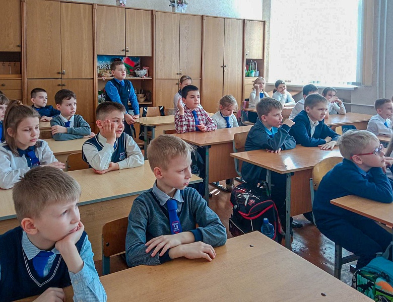 Закрытие проекта «Библиотека в чемодане» в ГУО «СШ №13 имени В. И. Хована»