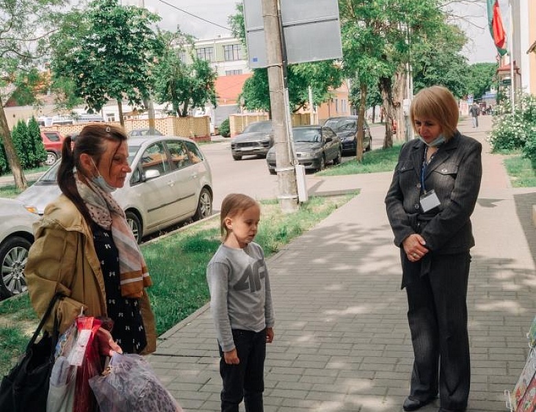 Счастье, солнце, дружба — вот что детям нужно!