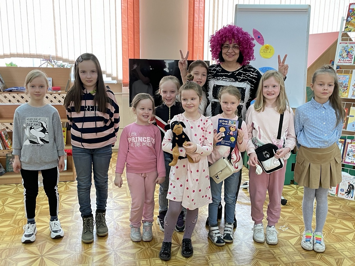 Праздник «Без смеха и шутки не можем ни минутки»