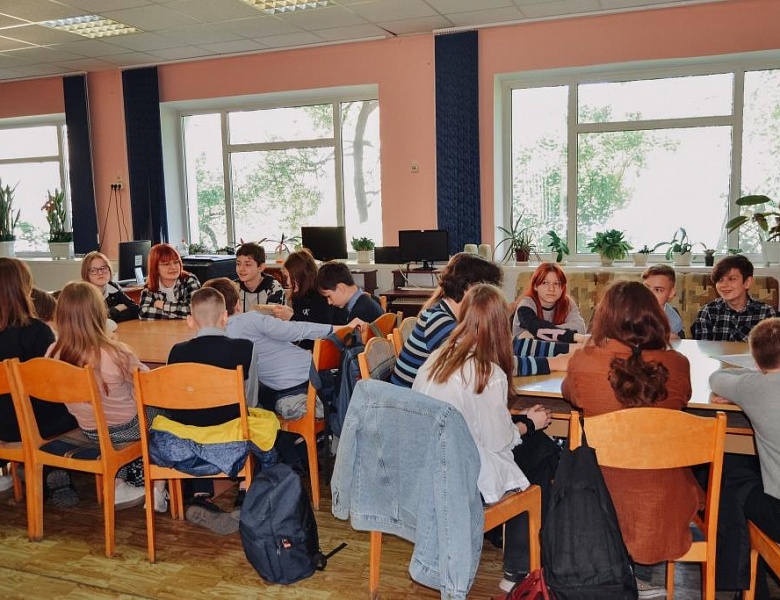 «Шляхамі роднай Беларусі»: урок беларускай літаратуры ў бібліятэцы