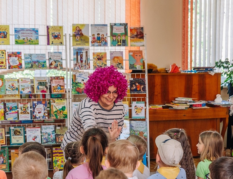 «Пусть детство звонкое смеётся!»: литературный праздник к Международному дню защиты детей