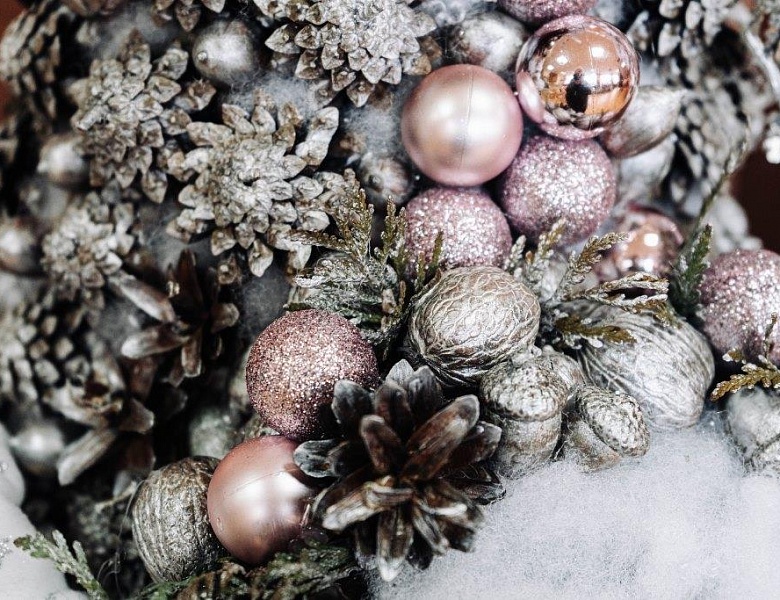 Выставка новогодних ёлок