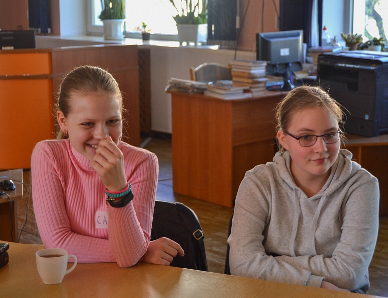 Встреча клуба читающих подростков «КЛЮЧ»:  Ф. Бернетт «Таинственный сад»