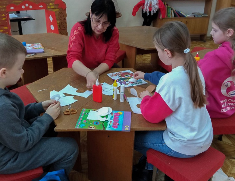 Громкие чтения «День объятий в библиотеке»