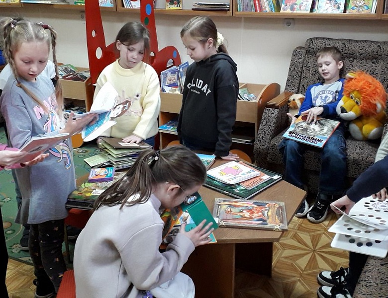 Зимние каникулы в библиотеке!