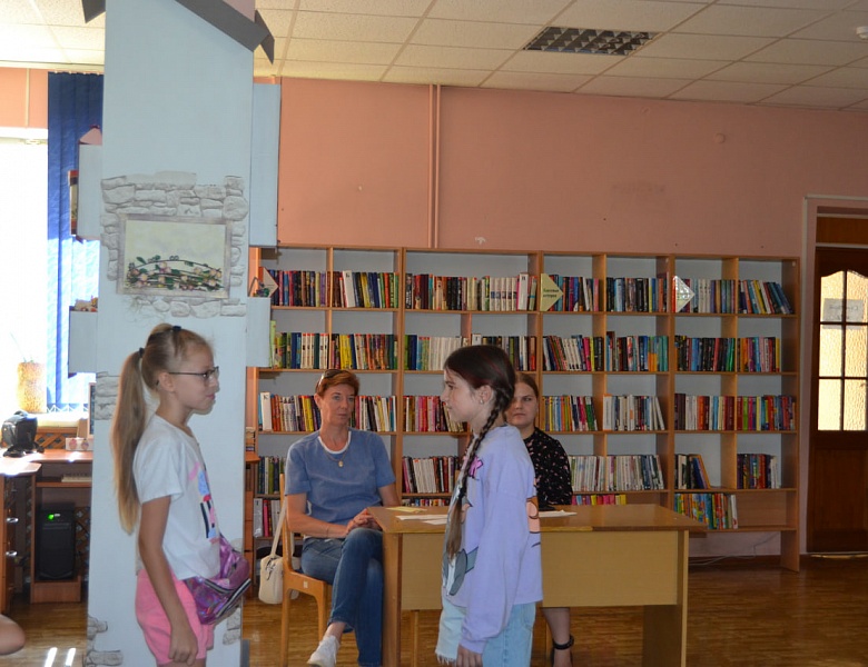 Гульня «Сваімі словамі»