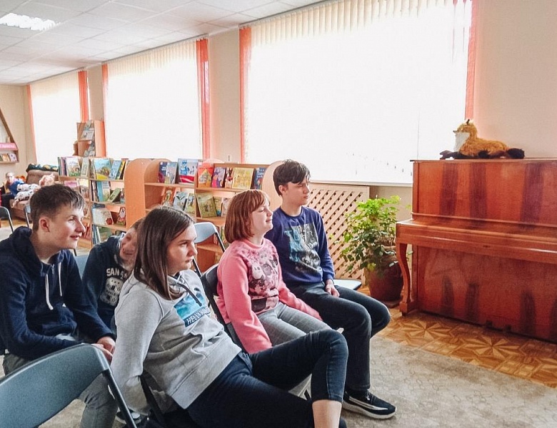 Книжный театр «Спасательный круг»