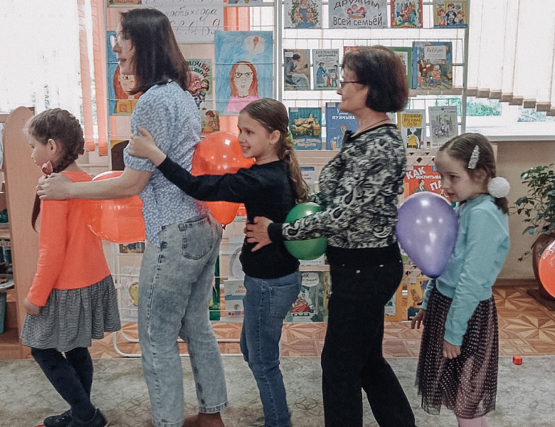 «С книгой дружим всей семьёй»