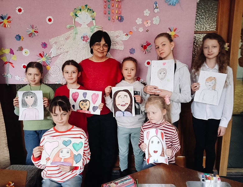 Поздравим маму вместе!