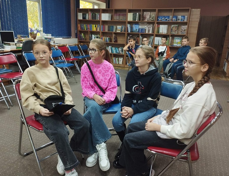 Сказочный калейдоскоп в юношеском отделе