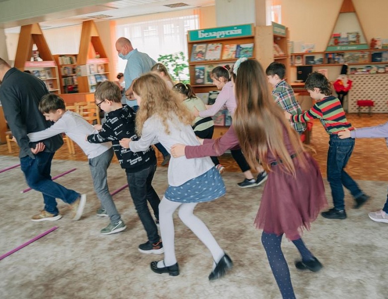 Семейный праздник в Школе маленьких волшебников