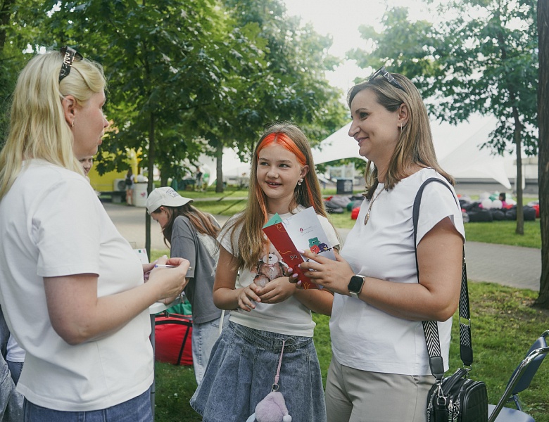 «Книжный клуб» на семейном празднике «Лучи добра» от компании BREMOR