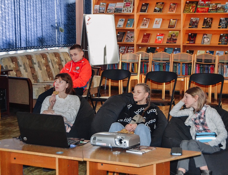 Книга + Кино: «Невероятные миры Жюля Верна»