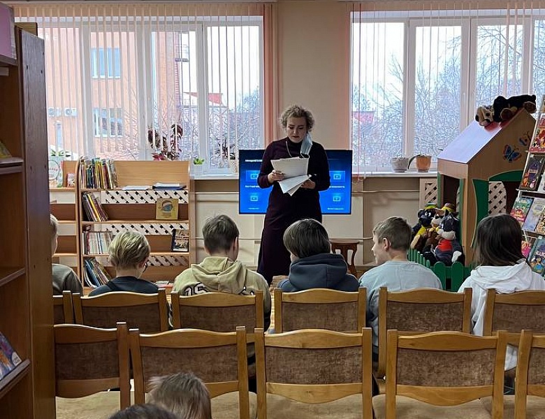 Медиаурок «Лесные тайнички Николая Сладкова»