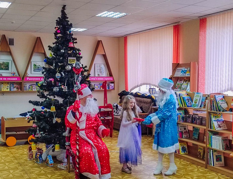 Новогодний утренник в Школе маленьких волшебников
