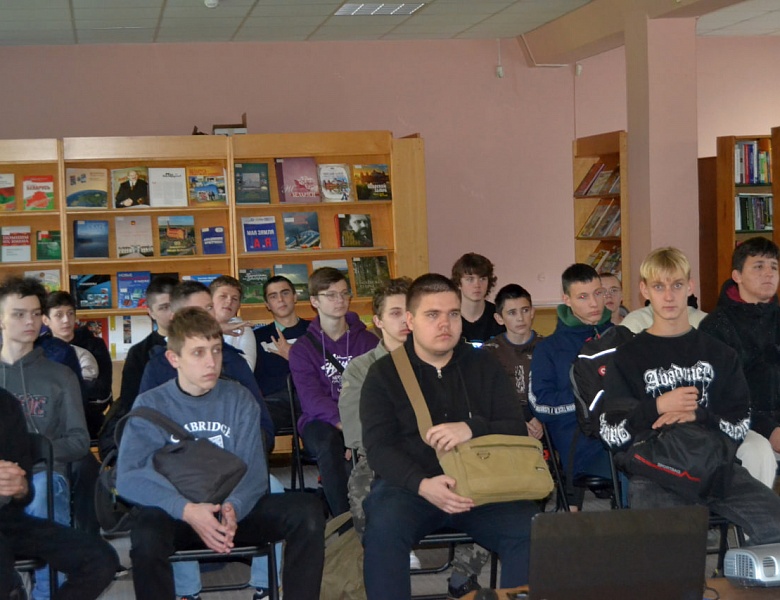 Поэзия веры, мужества и любви: к 100-летию Эдуарда Асадова