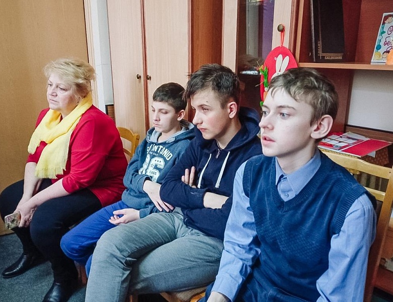 Книжный театр «Спасательный круг»