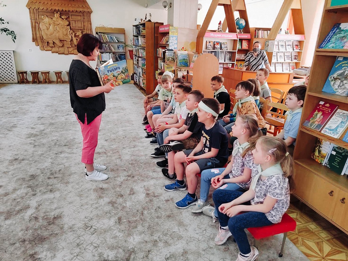 Ребятишки в гости к книжкам!