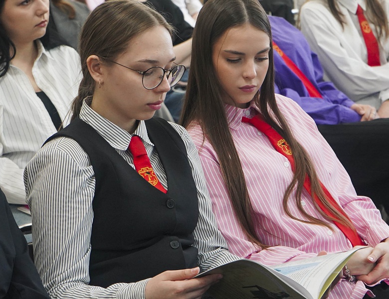 Сустрэча з прадстаўнікамі часопіса «Бярозка»