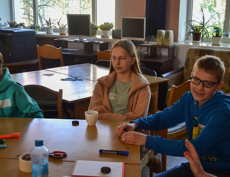 Встреча клуба читающих подростков «КЛЮЧ»:  Ф. Бернетт «Таинственный сад»