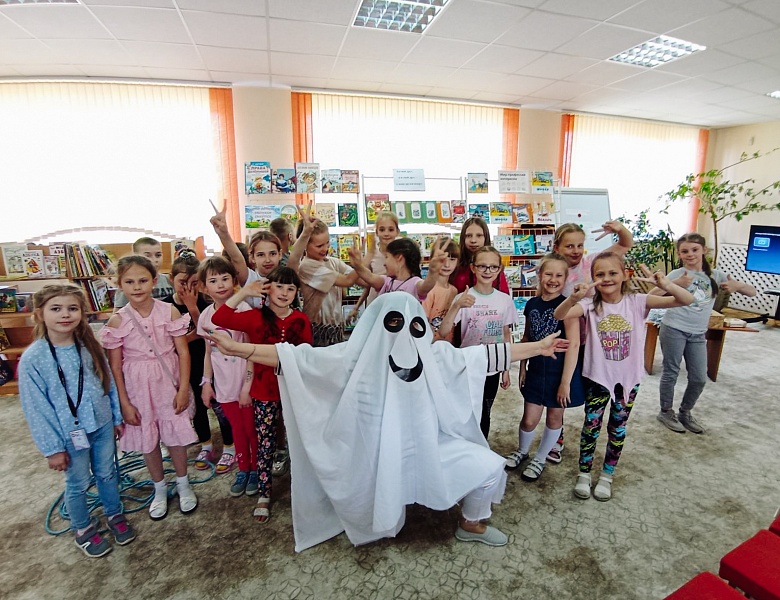 Книга + дети! Летние каникулы в библиотеке