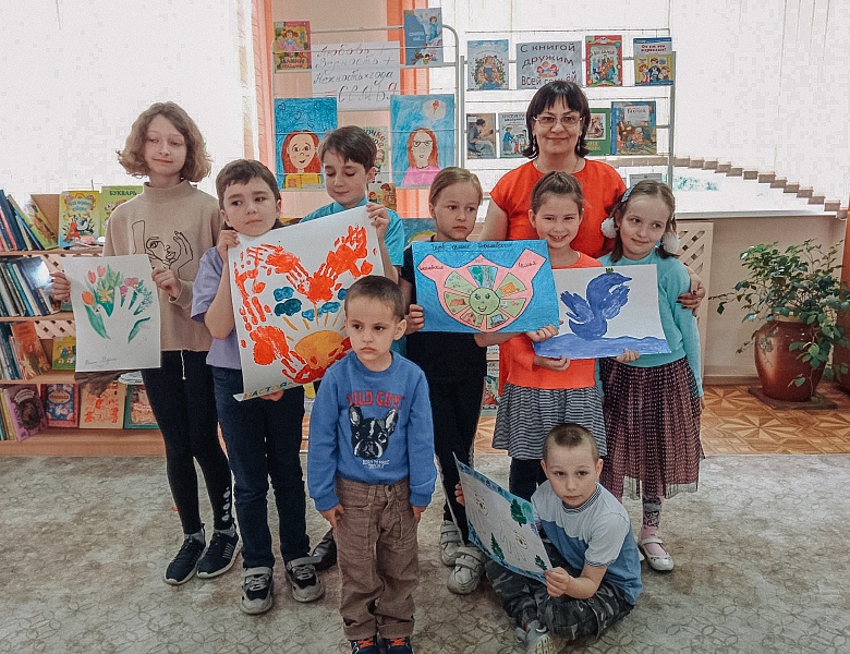 «С книгой дружим всей семьёй»