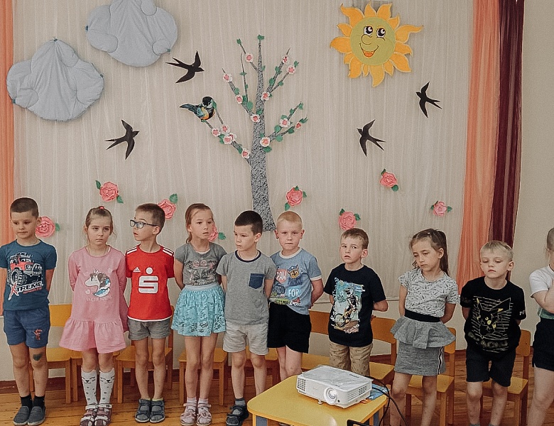 Поэтический час «По дорогам войны»