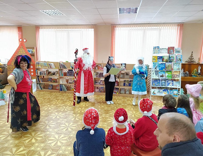 «Праздник ёлки и зимы» в ШМВ