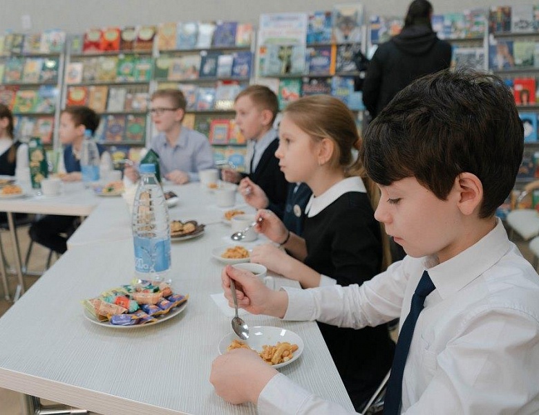 «Казахстан: знакомый и незнакомый»: первая встреча проекта «Через книгу к миру и созиданию»