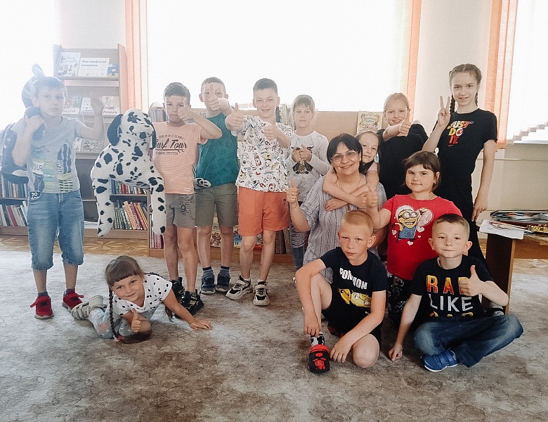 Летом с книгой я дружу!